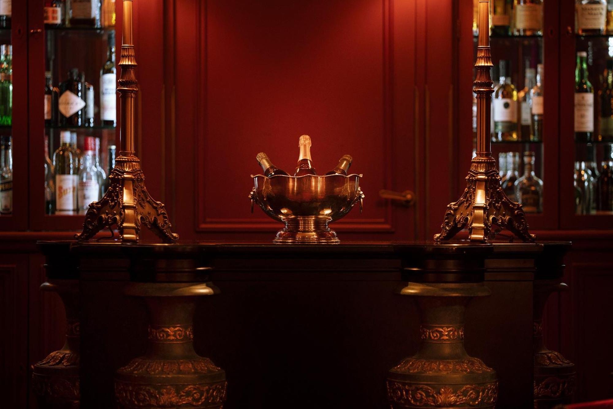 Maison Athenee Paris Exterior photo