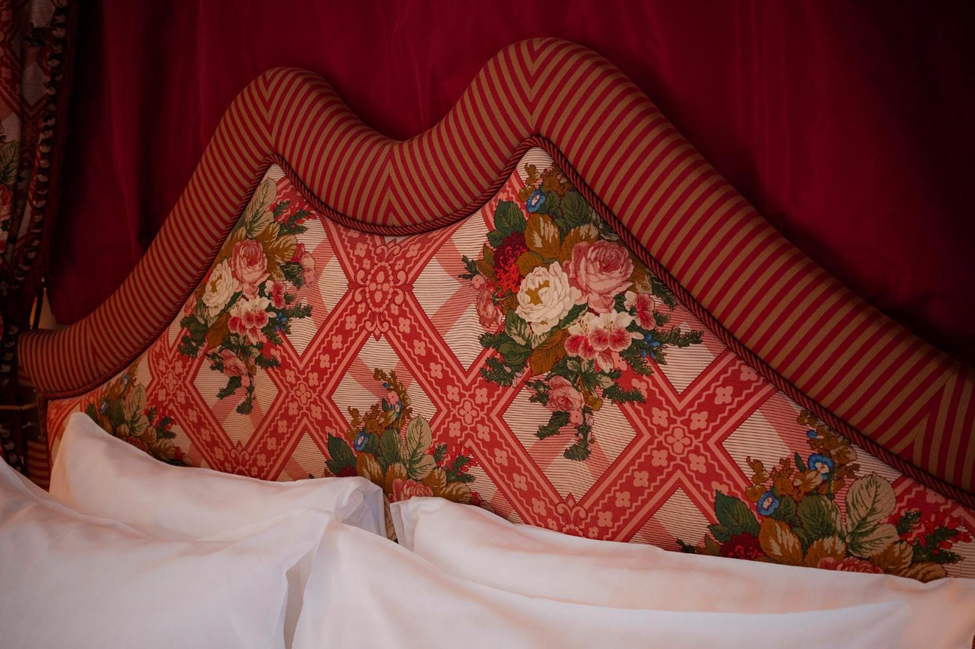 Maison Athenee Paris Room photo