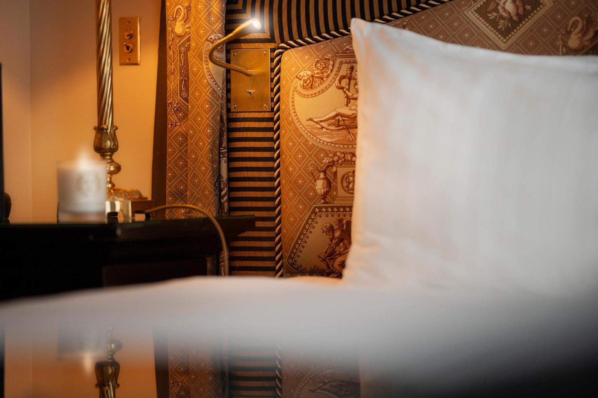 Maison Athenee Paris Exterior photo