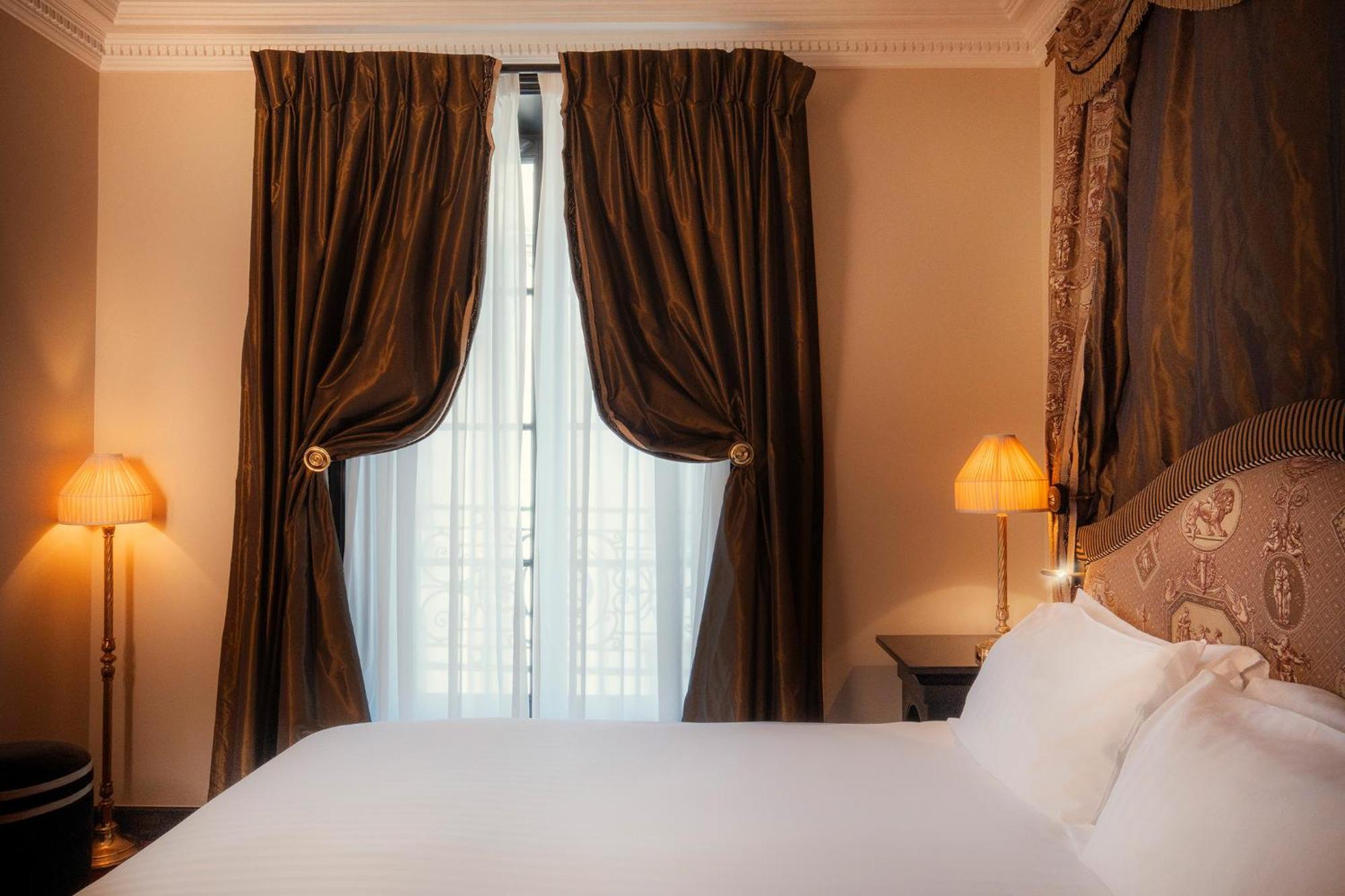 Maison Athenee Paris Exterior photo