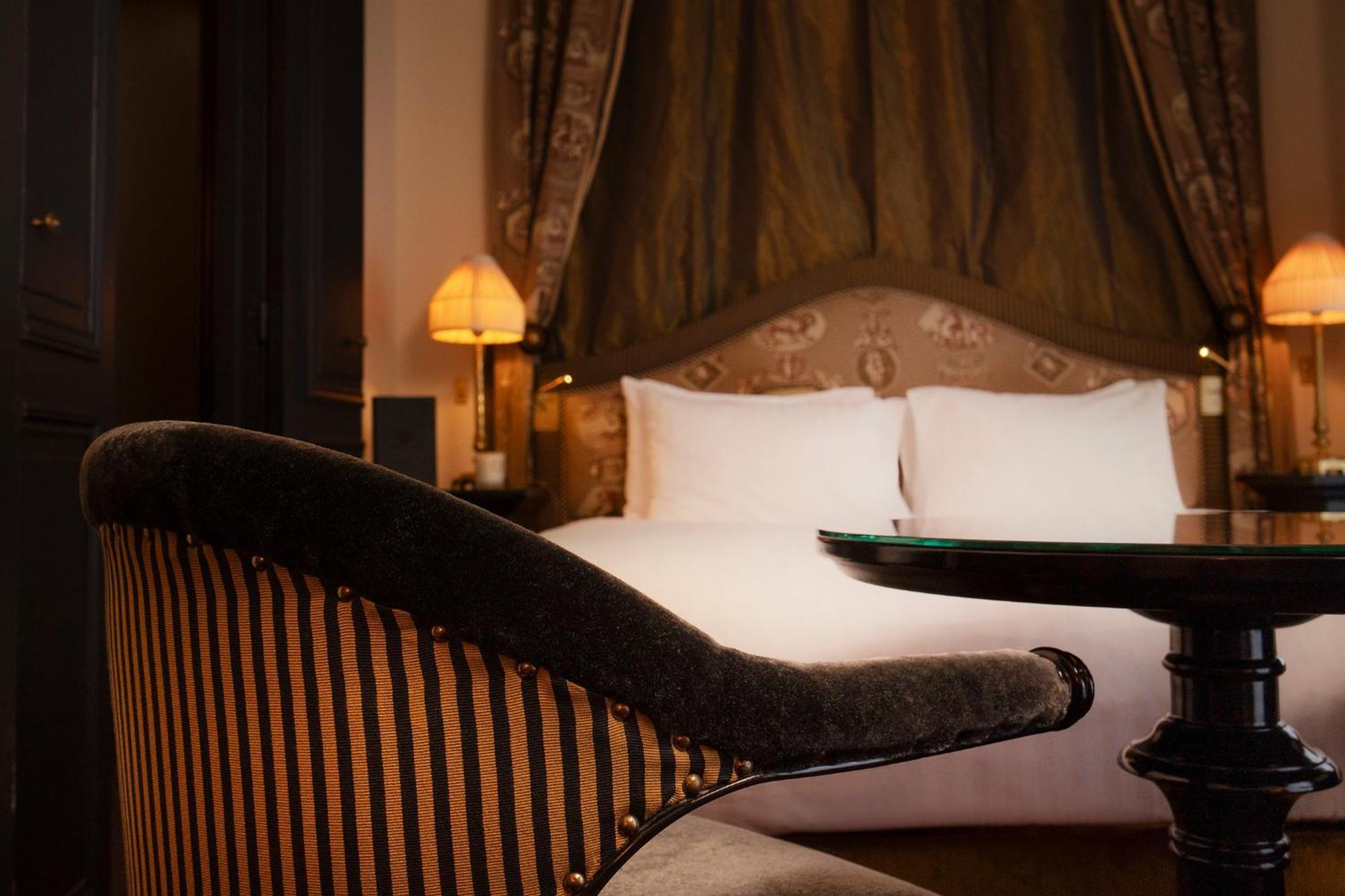 Maison Athenee Paris Exterior photo