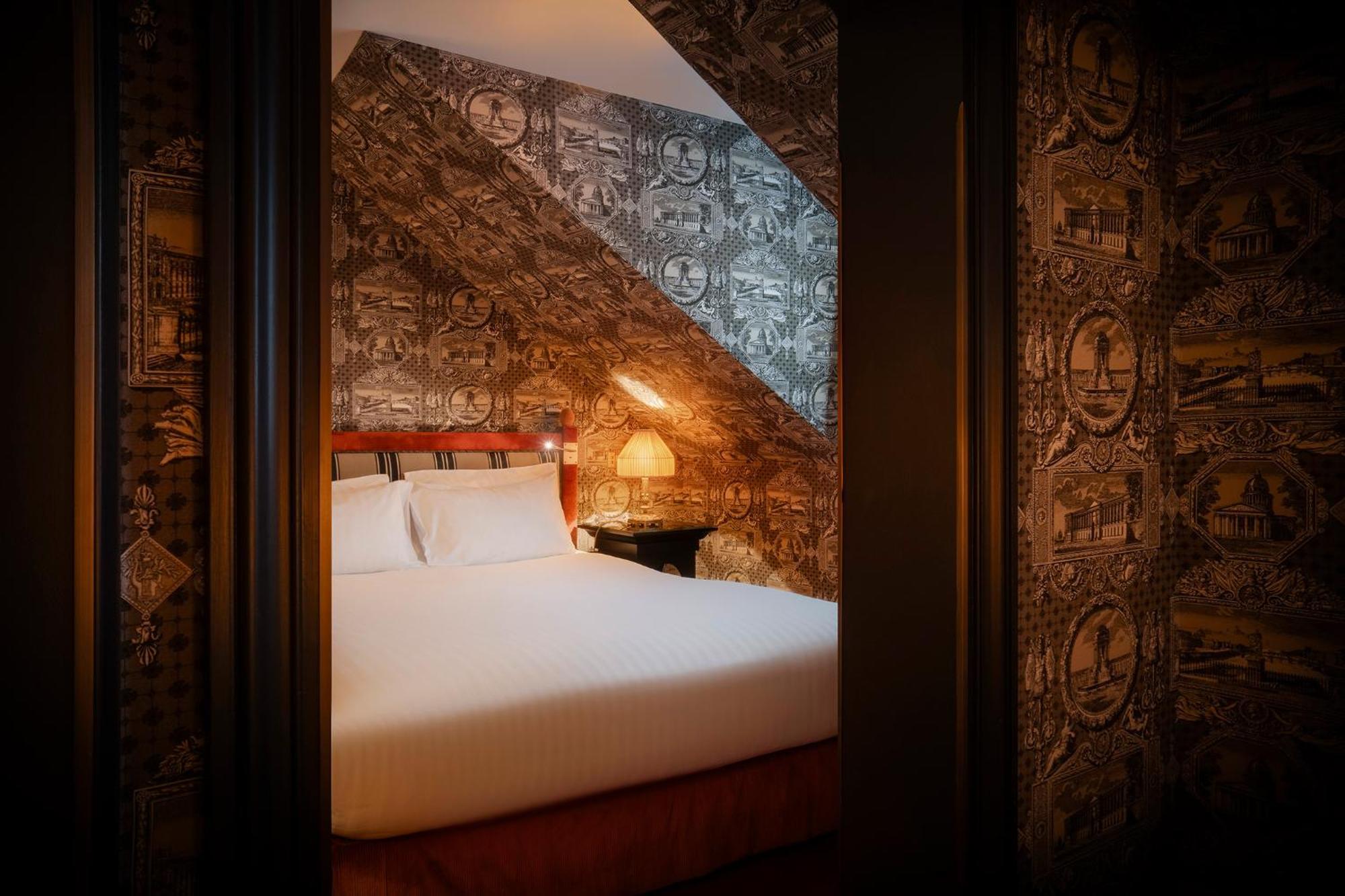 Maison Athenee Paris Exterior photo