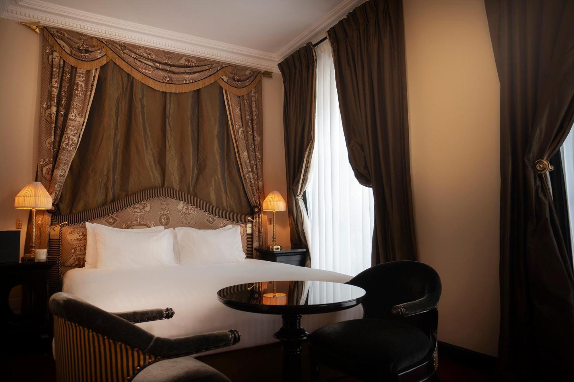 Maison Athenee Paris Exterior photo